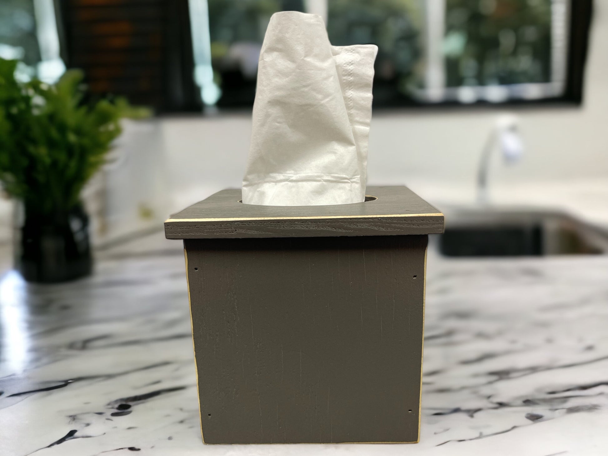 TISSUE BOX COVER, Wood  Holder, Square, Kitchen Bathroom, Wooden rustic distressed decor - Wooden Hearts Inc