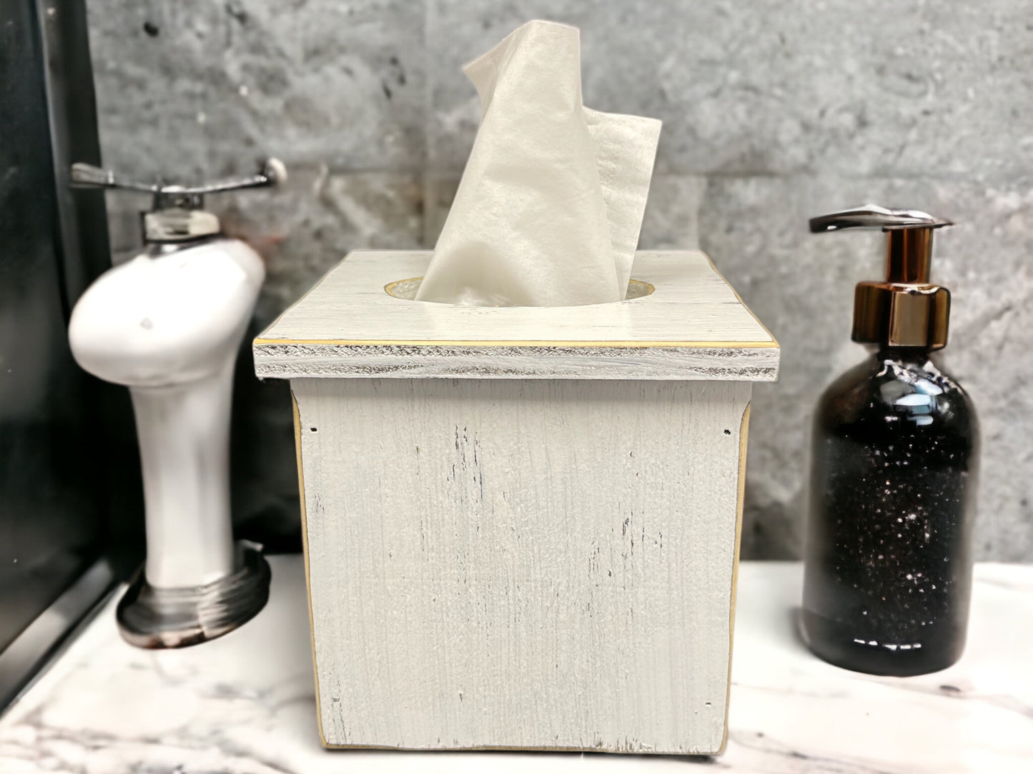 TISSUE BOX COVER, Wood  Holder, Square, Kitchen Bathroom, Wooden rustic distressed decor - Wooden Hearts Inc