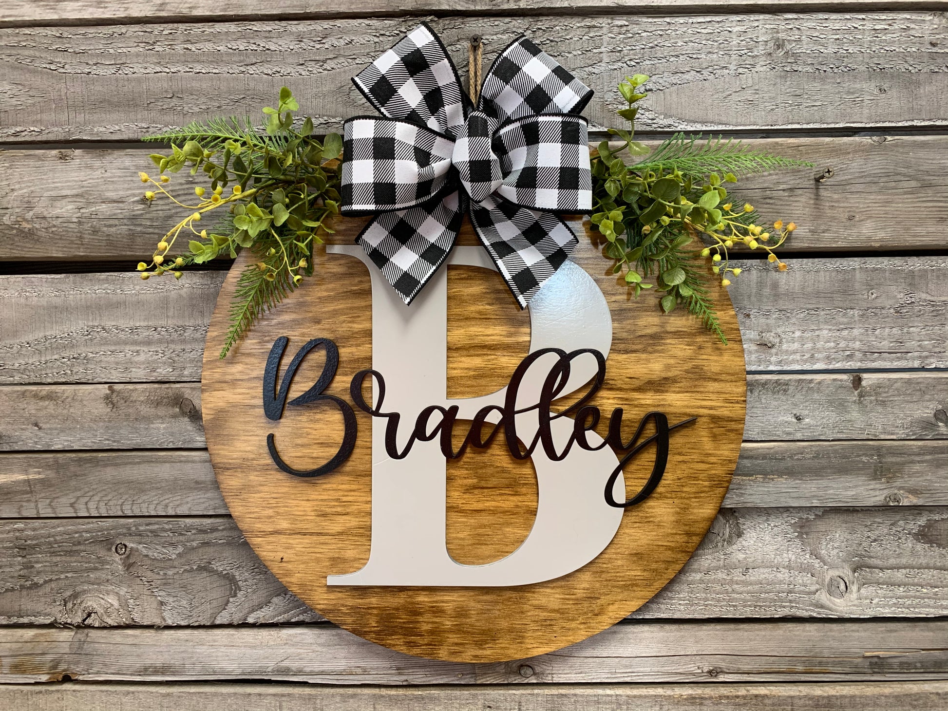 Monogram Last Name 16" Round Letter Sign, Custom, Personalize Name, Door Sign - Wooden Hearts Inc
